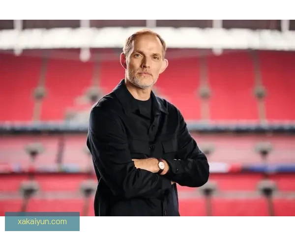 图赫尔边后卫角色的战术分析与球队表现持续回暖